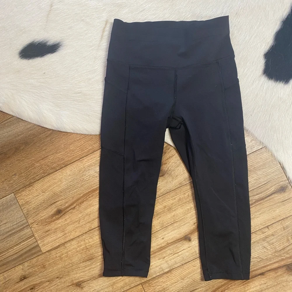 Lululemon Cropped Black Leggings - Picture 3 of 10